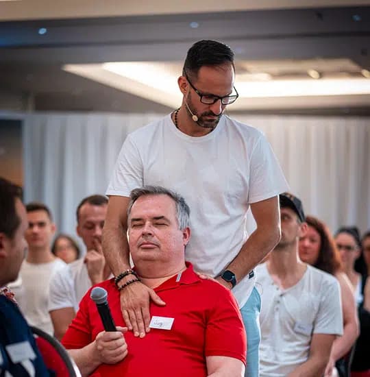 Christian Gaertner bei der Arbeit mit einem Teilnehmer